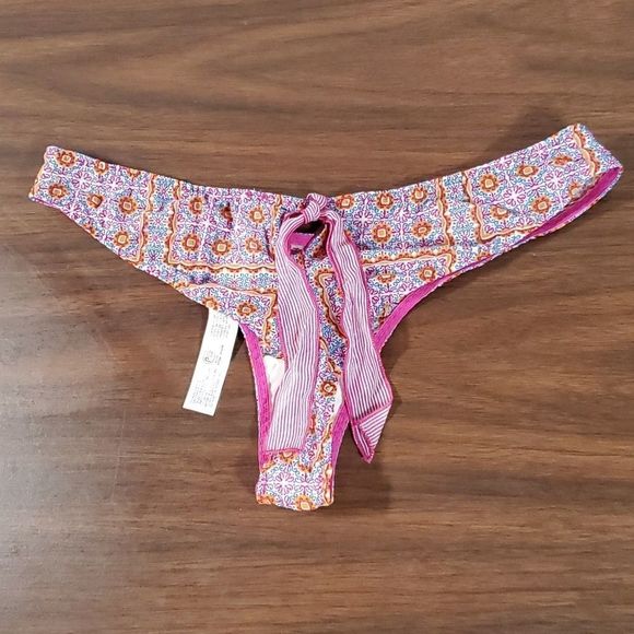 NEW Intimissimi Silk Blend Keyhole with Ribbon Tie Thong Panties Panty Underwear - Picture 2 of 7